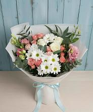 Букет цветов из:  Розы, Лизиантусы и Хризантемы в Денежниково
