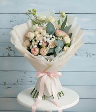 Букет цветов из:  Розы и Лизиантусы #REPLACE_PRED# Денежниково