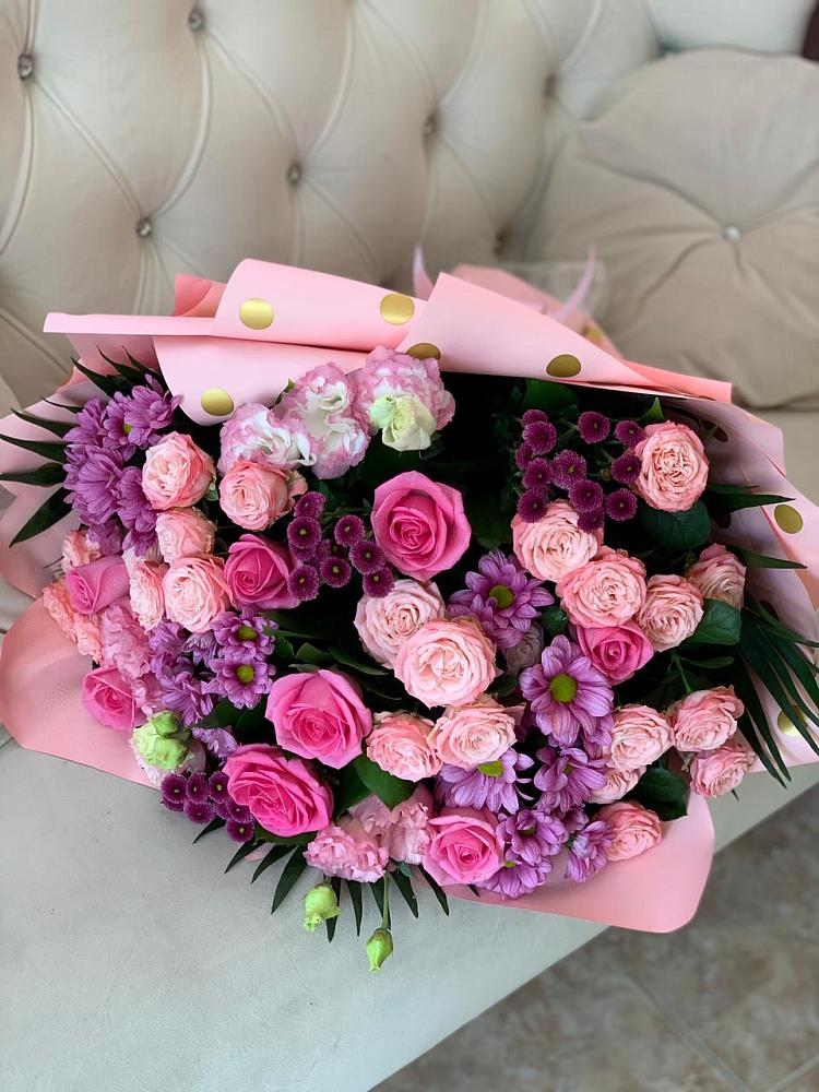 Букет цветов из: Хризантемы, Розы и Лизиантусы в Денежниково