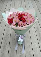 Букет цветов из:  Альстромерии в Денежниково