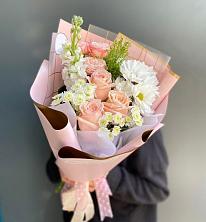 Букет цветов из:  Хризантемы и Розы в Денежниково