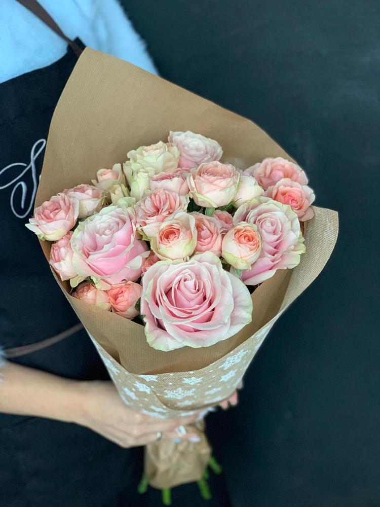 Букет цветов из: Хризантемы и Розы в Денежниково