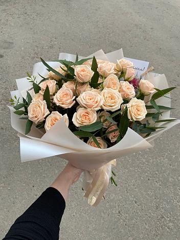 Букет Кремовые розы Латте в Денежниково