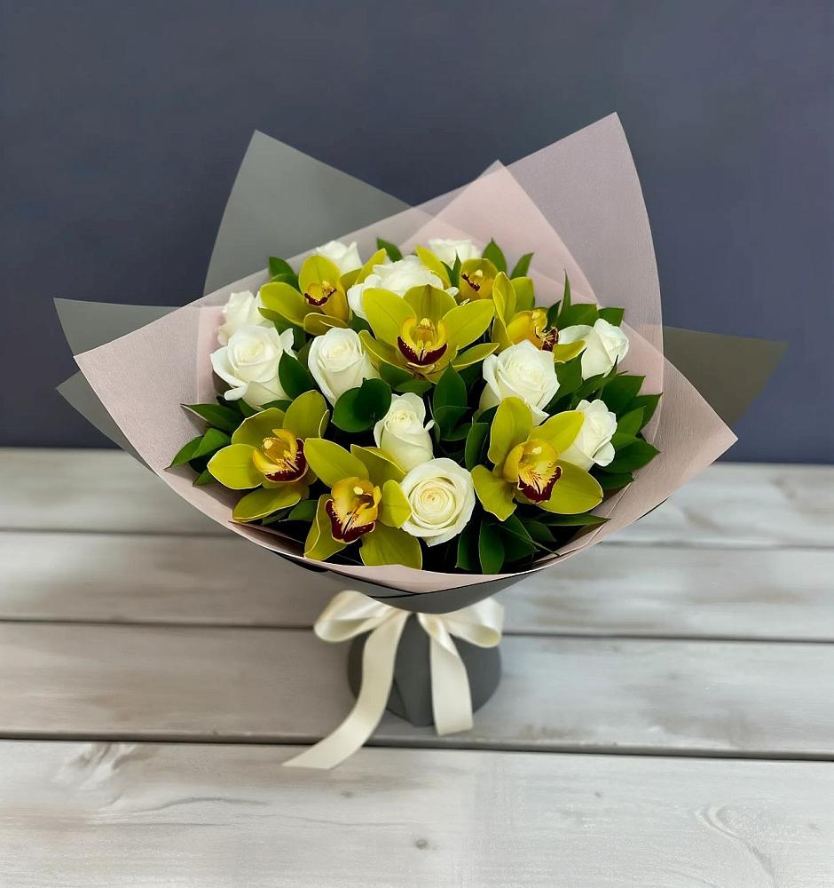 Букет цветов из: Орхидеи и Розы в Денежниково