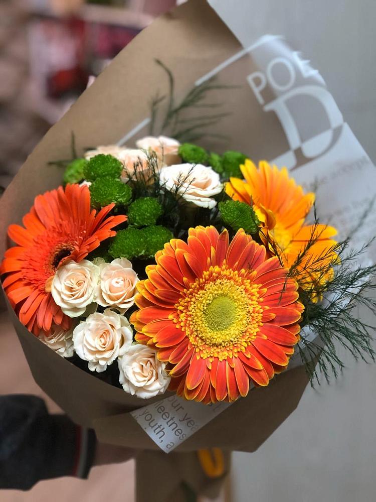 Букет цветов из: Герберы, Хризантемы и Розы в Денежниково