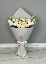 Букет цветов из:  Розы и Лизиантусы в Денежниково